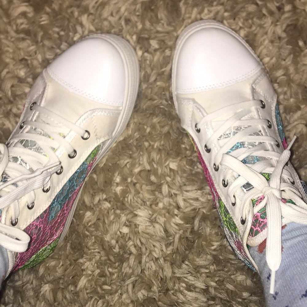 Sneakers